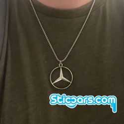 Mercedes logo met ketting Mercedes logo met ketting
